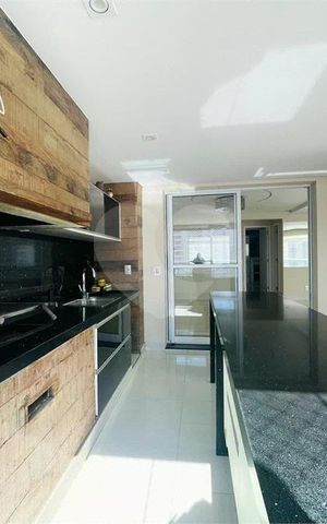 Apartamento à venda com 237m², 3 quartos e 4 vagas