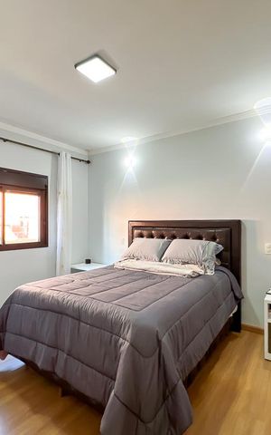 Casa de condomínio à venda com 327m², 5 quartos e 4 vagas