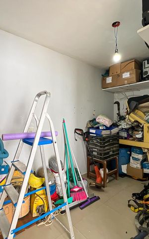 Casa de condomínio à venda com 327m², 5 quartos e 4 vagas