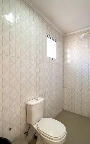 Casa de condomínio à venda com 327m², 5 quartos e 4 vagas