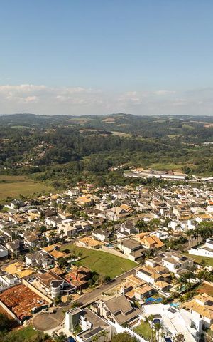 Casa de condomínio à venda com 327m², 5 quartos e 4 vagas