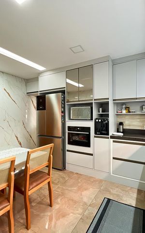 Casa de condomínio à venda com 327m², 5 quartos e 4 vagas