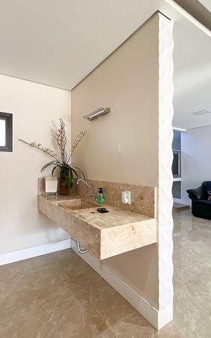Casa de condomínio à venda com 327m², 5 quartos e 4 vagas