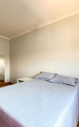 Casa de condomínio à venda com 327m², 5 quartos e 4 vagas
