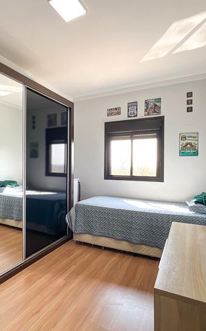 Casa de condomínio à venda com 327m², 5 quartos e 4 vagas