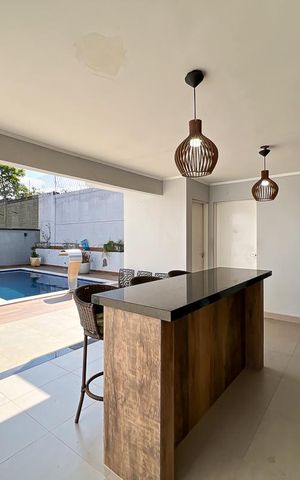 Casa de condomínio à venda com 327m², 5 quartos e 4 vagas
