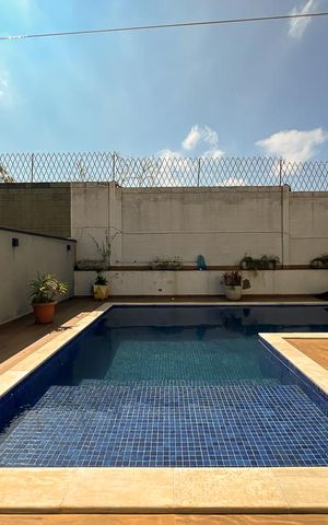 Casa de condomínio à venda com 327m², 5 quartos e 4 vagas