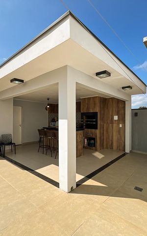 Casa de condomínio à venda com 327m², 5 quartos e 4 vagas