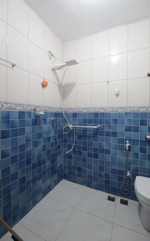 Casa à venda com 300m², 3 quartos e 2 vagasBanheiro Social