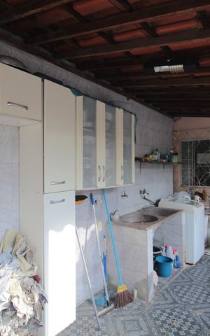 Casa à venda com 300m², 3 quartos e 2 vagasÁrea de Serviço