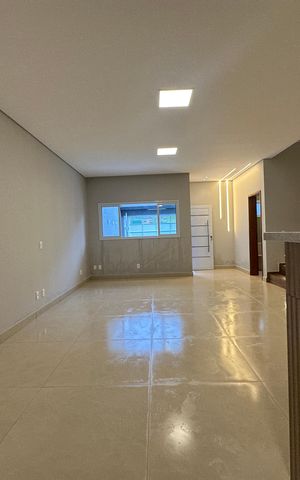 Casa à venda com 137m², 3 quartos e 1 vaga Casa à venda com 137m², 3 quartos e 1 vagaSala