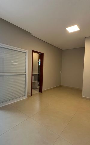 Casa à venda com 137m², 3 quartos e 1 vaga Casa à venda com 137m², 3 quartos e 1 vagaSuíte