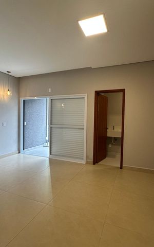 Casa à venda com 137m², 3 quartos e 1 vaga Casa à venda com 137m², 3 quartos e 1 vagaSuíte