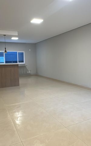 Casa à venda com 137m², 3 quartos e 1 vaga Casa à venda com 137m², 3 quartos e 1 vagaSala