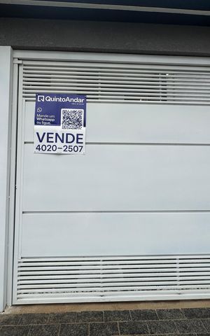 Casa à venda com 137m², 3 quartos e 1 vaga Casa à venda com 137m², 3 quartos e 1 vagaFachada