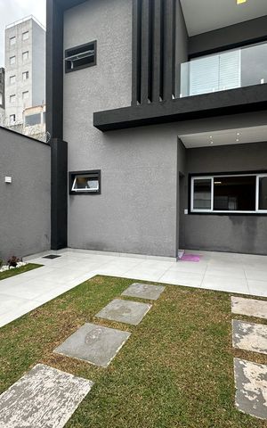 Casa à venda com 137m², 3 quartos e 1 vaga Casa à venda com 137m², 3 quartos e 1 vagaGaragem