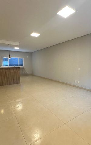 Casa à venda com 137m², 3 quartos e 1 vaga Casa à venda com 137m², 3 quartos e 1 vagaSala