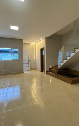 Casa à venda com 137m², 3 quartos e 1 vaga Casa à venda com 137m², 3 quartos e 1 vagaSala