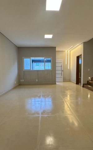 Casa à venda com 137m², 3 quartos e 1 vaga