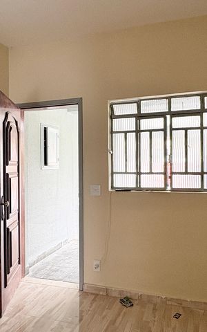 Casa para alugar com 100m², 3 quartos e 1 vaga Casa para alugar com 100m², 3 quartos e 1 vaga Sala