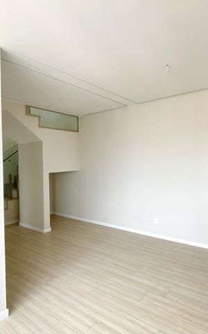 Apartamento à venda com 156m², 3 quartos e 3 vagas Apartamento à venda com 156m², 3 quartos e 3 vagasSala