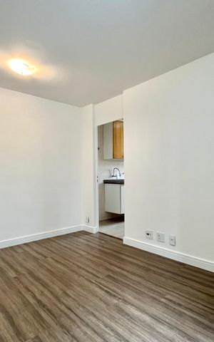 Apartamento à venda com 44m², 2 quartos e 1 vaga Apartamento à venda com 44m², 2 quartos e 1 vagaSala