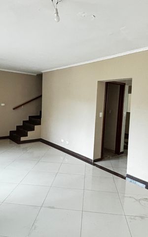 Casa para alugar com 175m², 3 quartos e 2 vagas Casa para alugar com 175m², 3 quartos e 2 vagasSala
