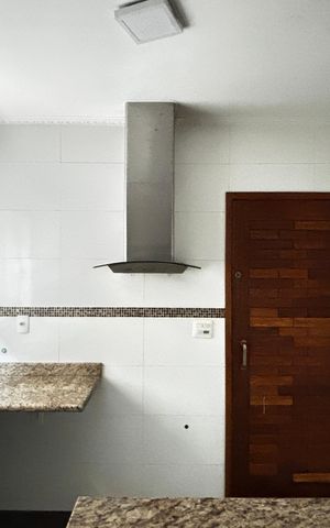 Casa para alugar com 175m², 3 quartos e 2 vagas Casa para alugar com 175m², 3 quartos e 2 vagasCozinha