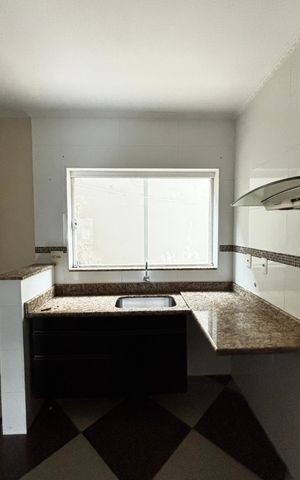 Casa para alugar com 175m², 3 quartos e 2 vagas Casa para alugar com 175m², 3 quartos e 2 vagasCozinha