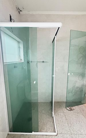 Casa para alugar com 175m², 3 quartos e 2 vagas Casa para alugar com 175m², 3 quartos e 2 vagasBanheiro da Suíte