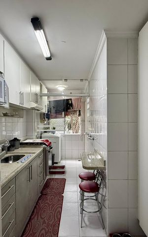 Apartamento à venda com 55m², 2 quartos e 1 vaga Apartamento à venda com 55m², 2 quartos e 1 vagaCozinha
