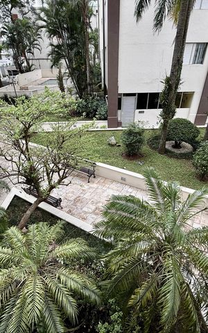 Apartamento à venda com 55m², 2 quartos e 1 vaga Apartamento à venda com 55m², 2 quartos e 1 vagaVista