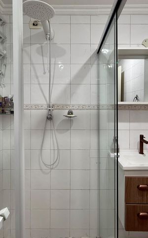 Apartamento à venda com 55m², 2 quartos e 1 vaga Apartamento à venda com 55m², 2 quartos e 1 vagaBanheiro