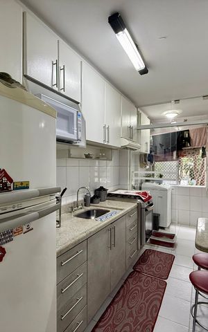 Apartamento à venda com 55m², 2 quartos e 1 vaga Apartamento à venda com 55m², 2 quartos e 1 vagaCozinha