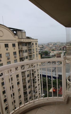 Apartamento à venda com 70m², 3 quartos e 1 vagaVaranda
