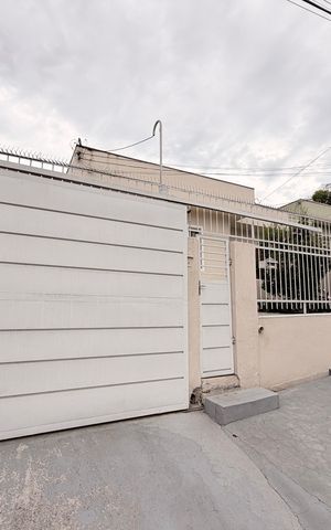 Casa à venda com 174m², 3 quartos e 3 vagasFachada