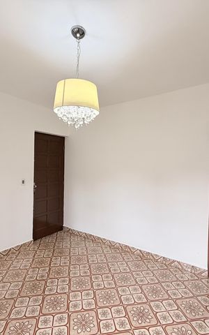 Casa à venda com 174m², 3 quartos e 3 vagasSala