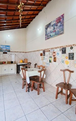 Casa à venda com 272m², 6 quartos e 4 vagas