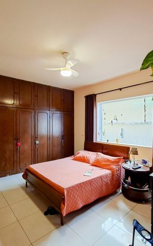 Casa à venda com 272m², 6 quartos e 4 vagas