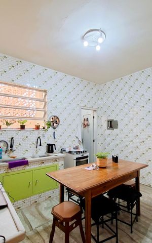 Casa à venda com 272m², 6 quartos e 4 vagas