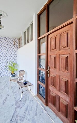 Casa à venda com 272m², 6 quartos e 4 vagas