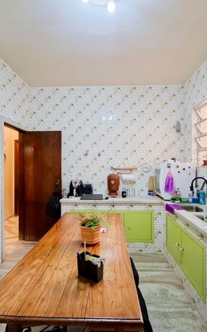 Casa à venda com 272m², 6 quartos e 4 vagas