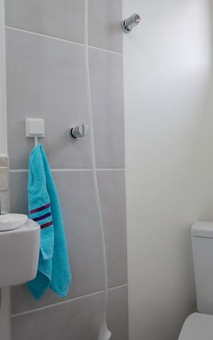 Apartamento à venda com 77m², 2 quartos e 1 vaga Apartamento à venda com 77m², 2 quartos e 1 vagaBANHEIRO DE SERVIÇO
