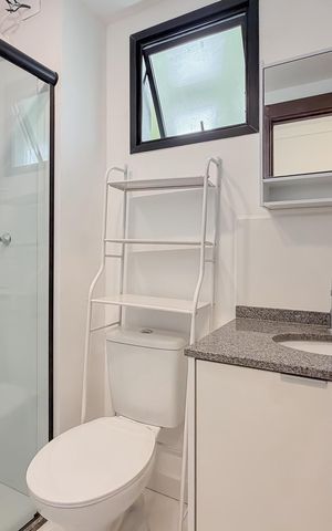 Studio para alugar com 27m², 1 quarto e sem vaga Studio para alugar com 27m², 1 quarto e sem vagaBanheiro