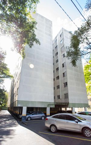 Apartamento para alugar com 86m², 3 quartos e 1 vagaFachada do bloco