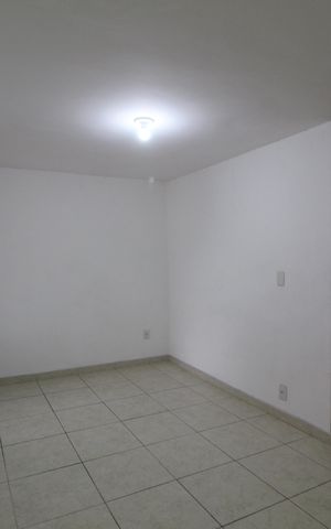 Casa de condomínio para alugar com 100m², 3 quartos e 1 vagaSala