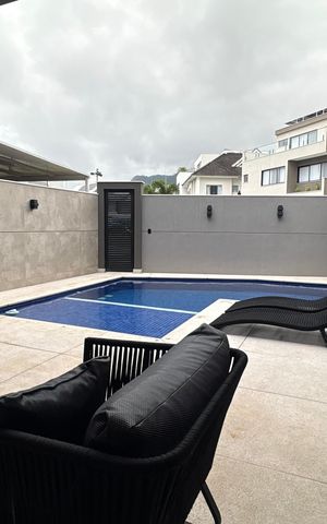 Casa de condomínio à venda com 430m², 4 quartos e 2 vagas