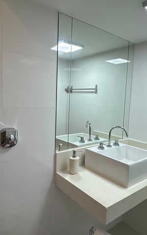 Casa de condomínio à venda com 430m², 4 quartos e 2 vagas