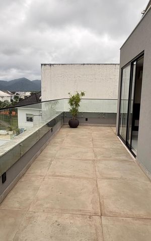Casa de condomínio à venda com 430m², 4 quartos e 2 vagas