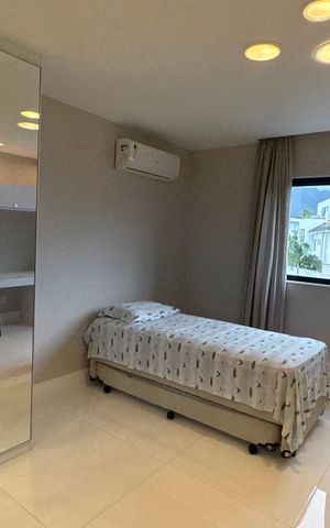 Casa de condomínio à venda com 430m², 4 quartos e 2 vagas
